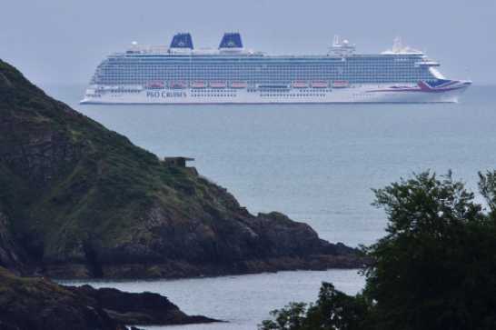09 July 2021 - 14-12-21
Almost identical to the snap taken on 28th June. Once again Britannia is passing on a cruise to nowhere.
------------------
P&O cruise ship Britannia passes Dartmouth